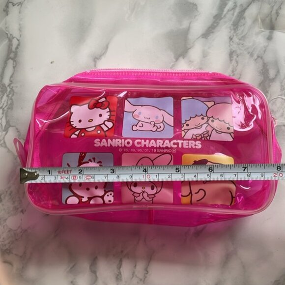 Sanrio Hello Kitty and friends - clear hot pink pouch - Picture 6 of 8